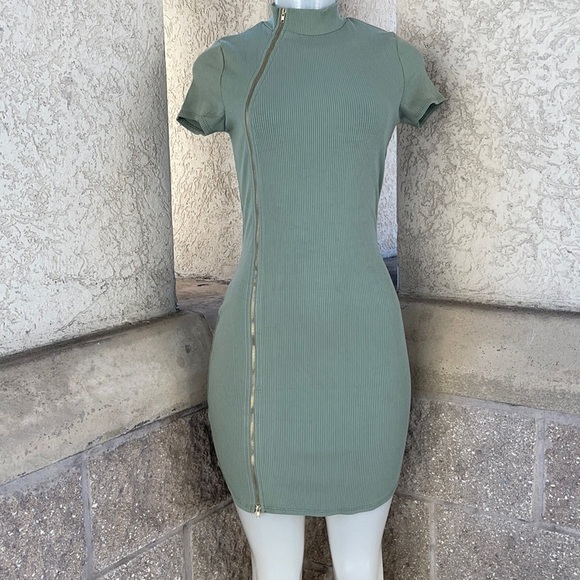 Cherie Mini Green Zip Up Dress Size L - Picture 1 of 8